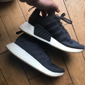 Adidas NMD R2 primeknit